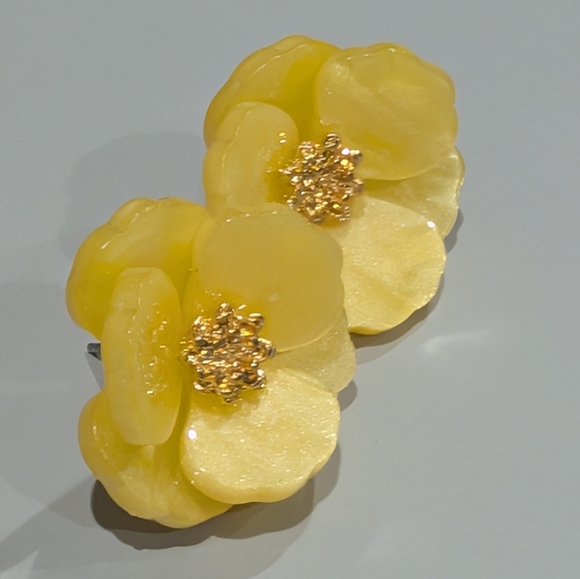 Nordstrom Floral Statement Stud Earrings - Picture 4 of 6